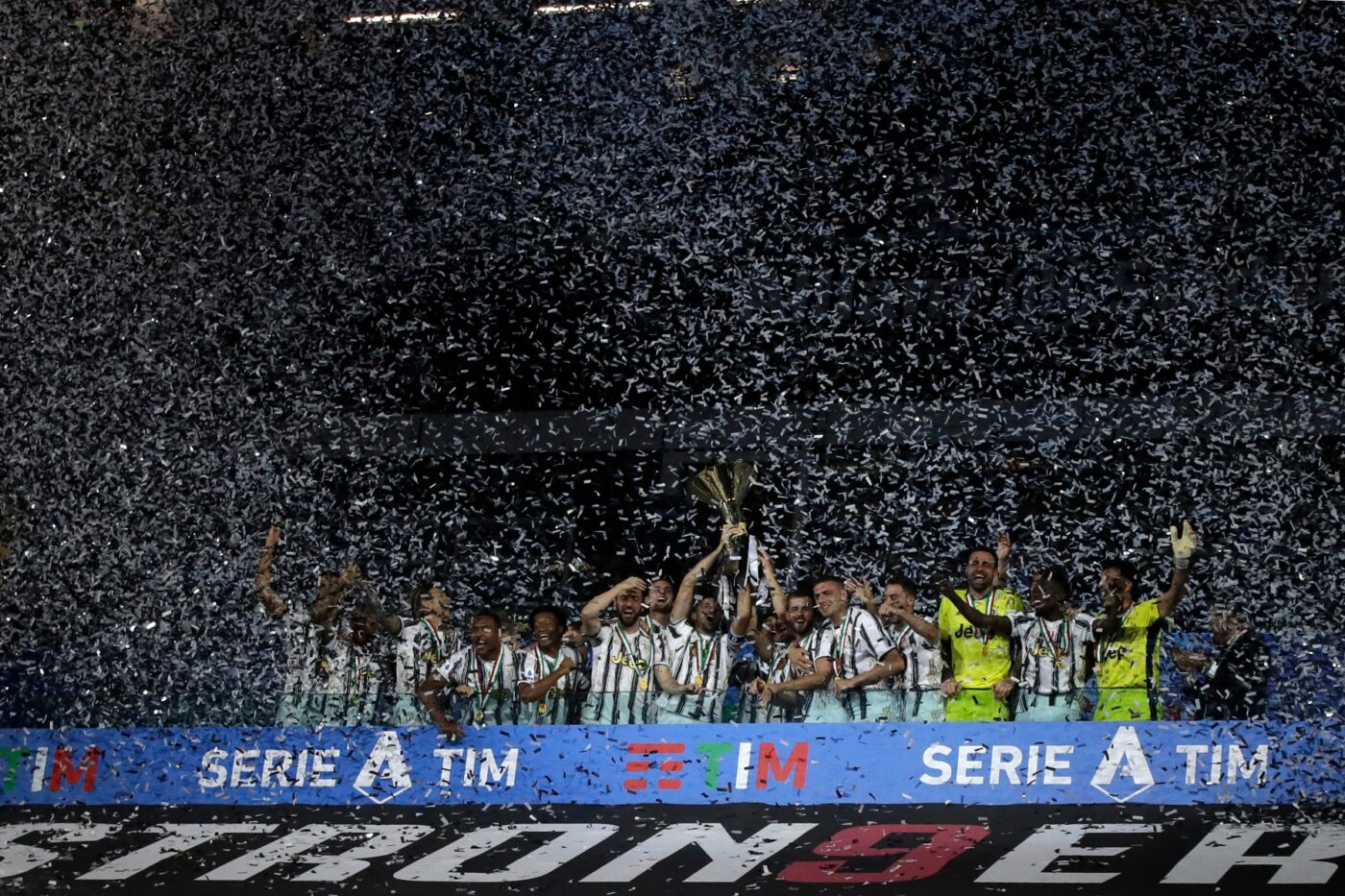A cucerit 8 titluri de campion cu Juventus și acum dă clubul în judecată! Decizie șoc a starului din naționala Italiei: cere daune, iar toți banii vor fi donați în scop caritabil