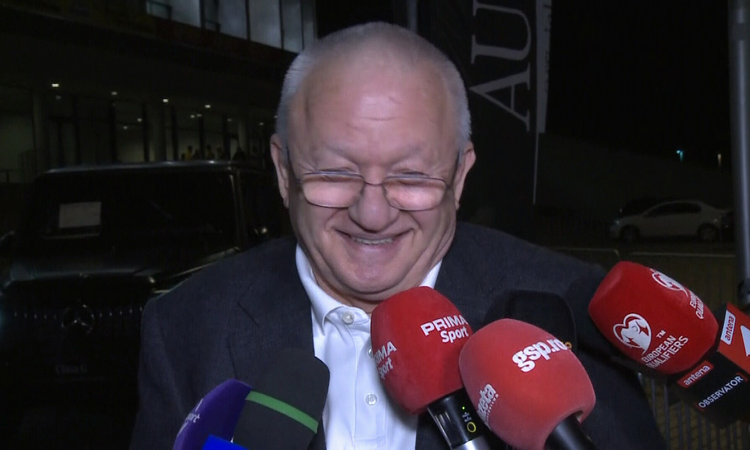 Adrian Porumboiu, criză de râs înaintea meciului România – Israel! Întrebarea la care n-a mai rezistat | VIDEO