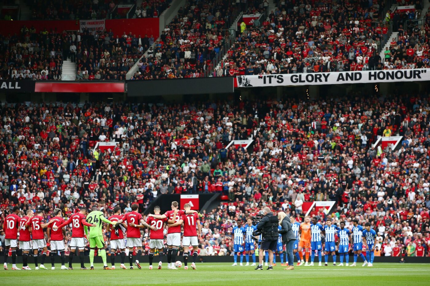 Bătaie în vestiarul alb-roșu! Fotbaliștii au sărit să își care pumni unii altora, după începutul dezastruos de sezon al lui Manchester United