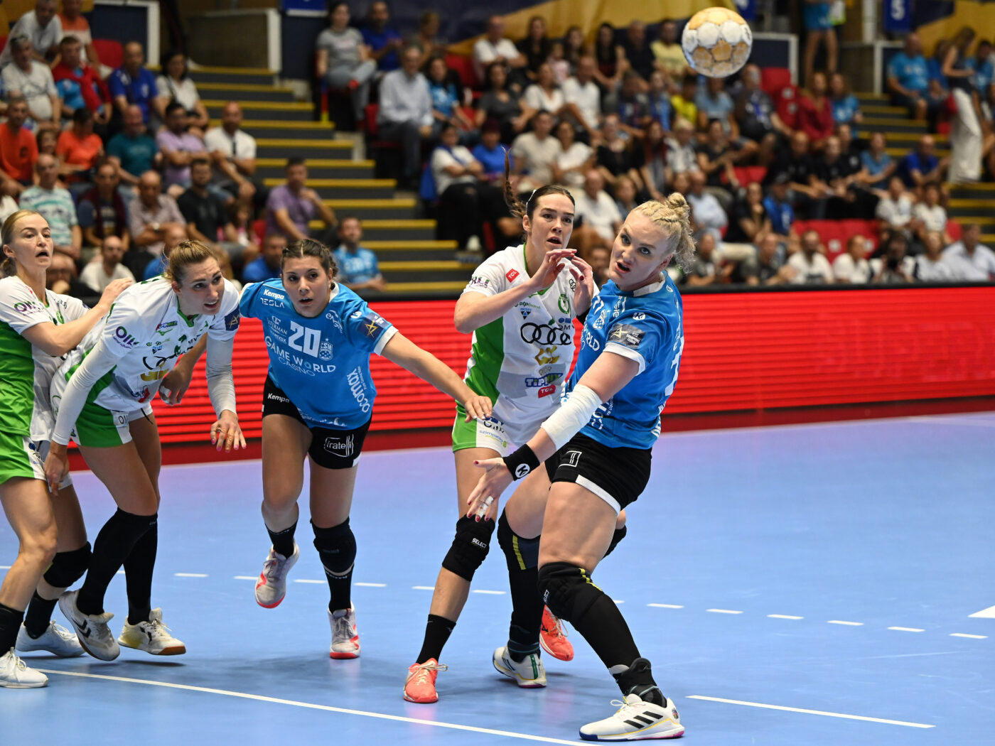 Liga Florilor revine în Europa: CSM București și Rapid reiau meciurile în Liga Campionilor la handbal feminin! Avem orele celor cinci partide cu formații din România și cine transmite la TV. SPECIAL