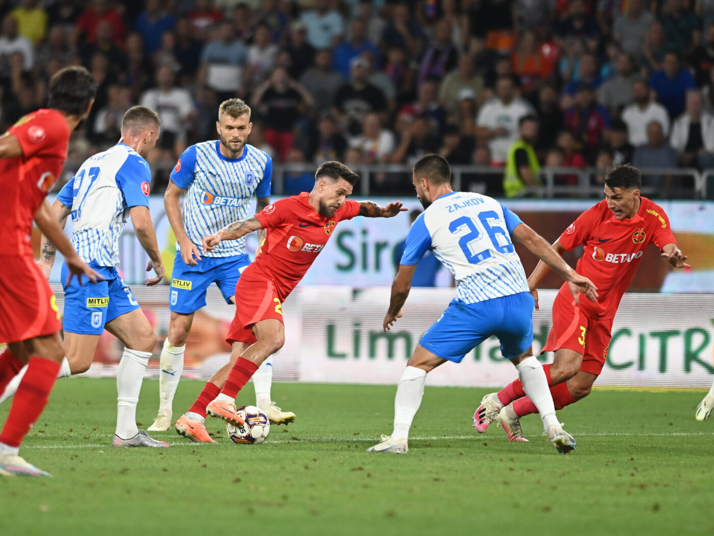 Cum a fost jignit fotbalistul lui Gigi Becali în Ghencea! Meme Stoica a rămas şocat: „L-au făcut zob”