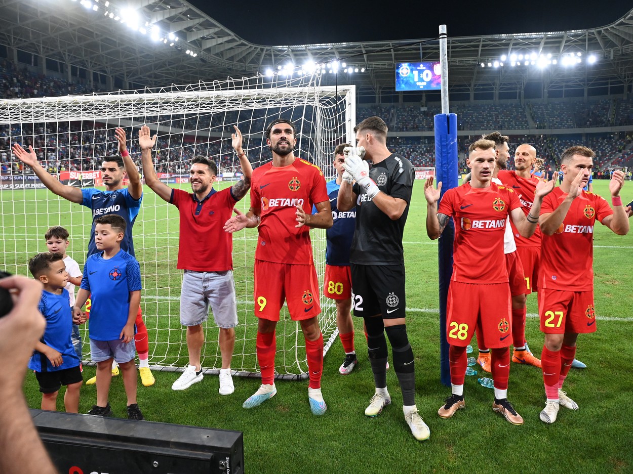 Gigi Becali impune, oficial, un nou fotbalist în primul 11 de la FCSB! Marele câștig al echipei, conform viziunii patronului, e unul dintre cei mai criticați jucători de către specialiști: „El înseamnă viteză! De acum nu va mai fi rezervă niciodată”