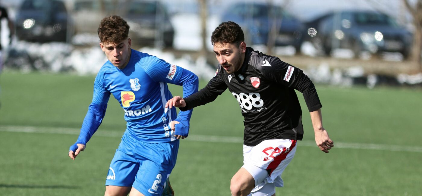 Dinamo – Farul Constanța, Live Video Online, de la ora 21:00, în etapa a 10-a din Superliga | „Câinii” întâlnesc campioana pe „Arcul de Triumf”! Echipele probabile
