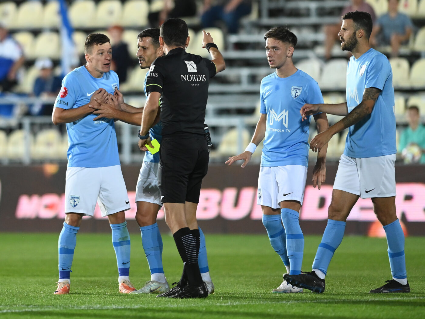 Eroare mare de arbitraj în FC Voluntari – Farul 2-0! Arbitrul Bîrsan, decizie împotriva ilfovenilor