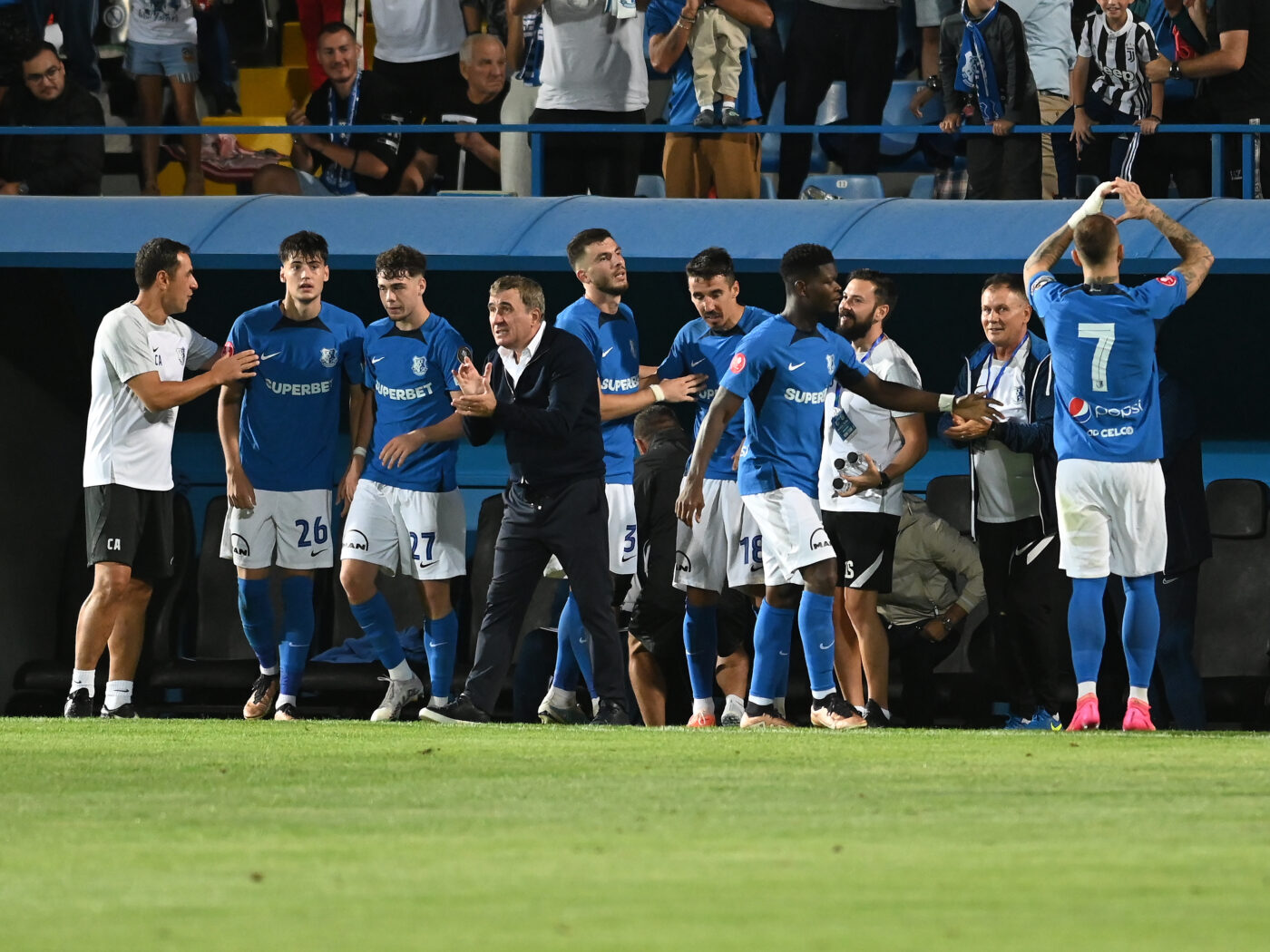 Gică Hagi, la un pas să dea lovitura pe piața transferurilor! Ofertă de 4 milioane de euro pentru un fotbalist de la Farul. „Cred în acest jucător!”