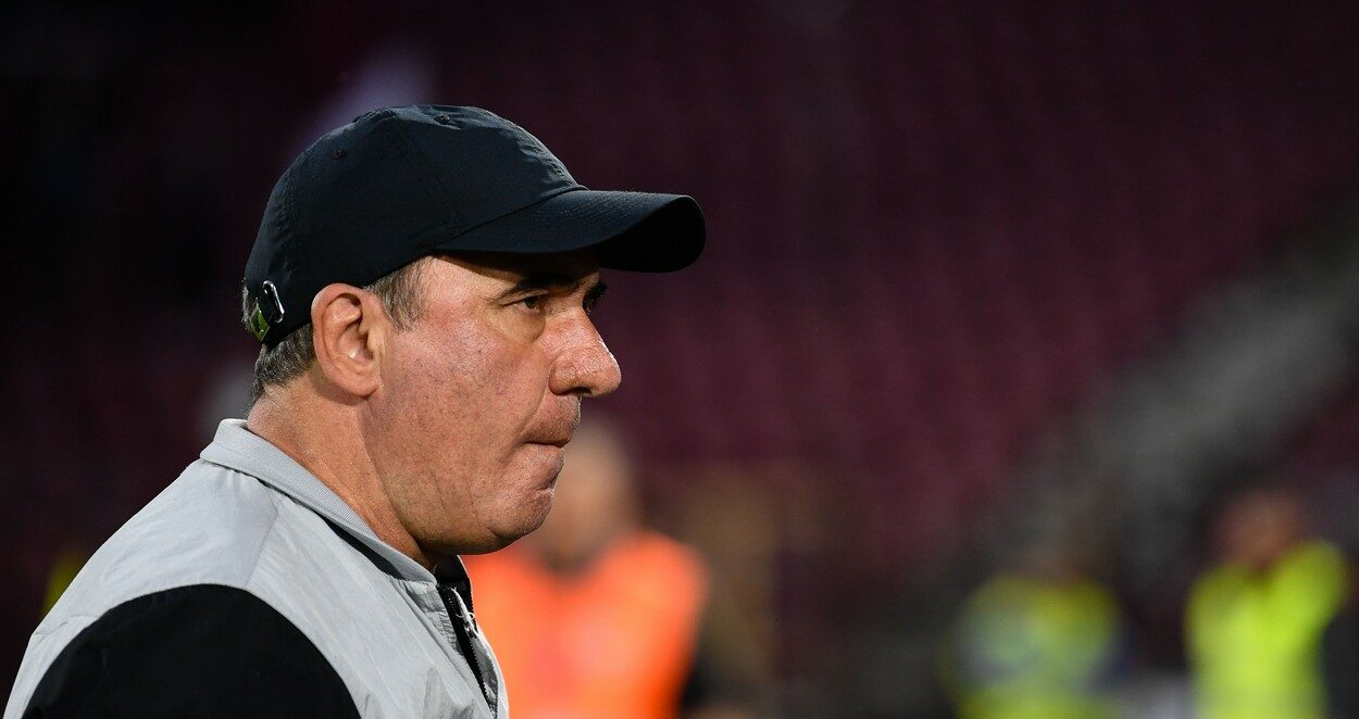Gică Hagi revoluționează totul la Farul Constanța și a stabilit un obiectiv incredibil: vrea să câștige Liga Campionilor! Planul „Regelui” pentru noua echipă include transferuri de senzație și i-a transmis strategia lui Adrian Ilie