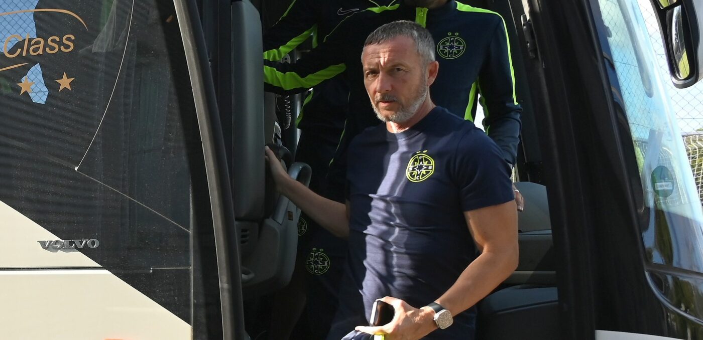 Mihai Stoica cere excluderea arbitrului care nu a intervenit să anuleze golul marcat de Rapid cu Hermannstadt! Oficialul FCSB îl ia peste picior pe Dan Șucu: „Nu știu cât înțelege din ce s-a întâmplat”