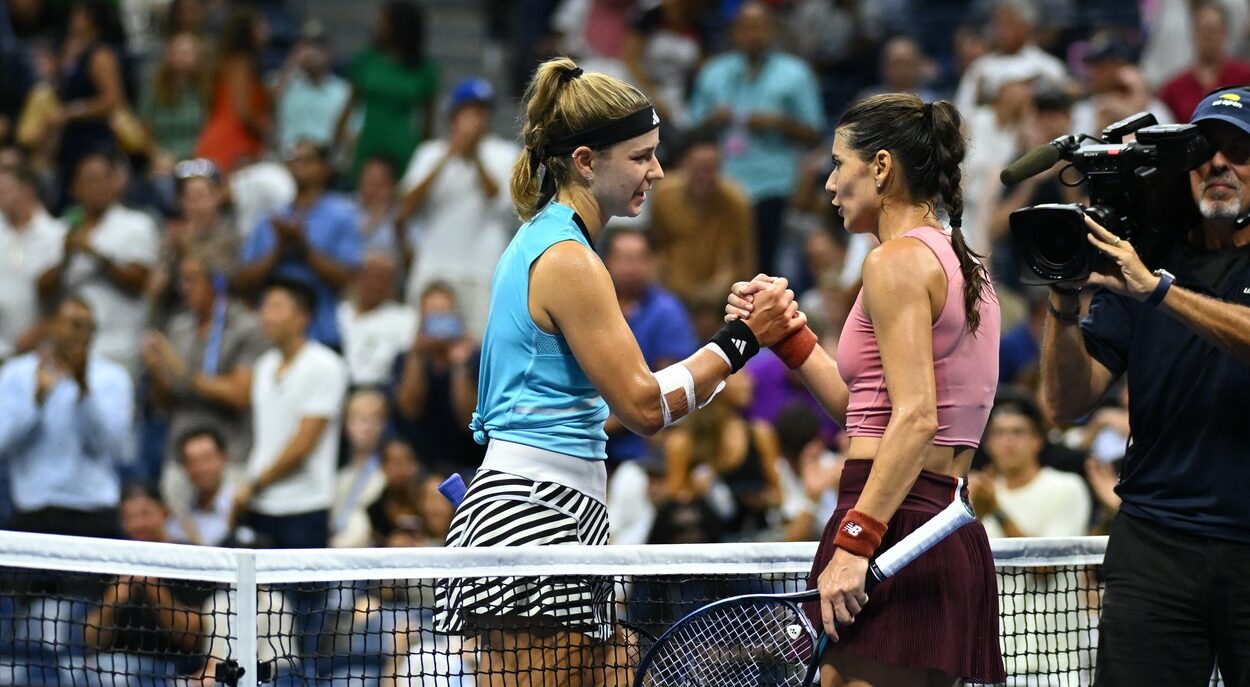 Suspiciuni la adresa Karolinei Muchova după meciul cu Sorana Cîrstea de la US Open! Jelena Dokic, consternată de ce a făcut cehoaica la vestiar, când a mers să își schimbe tricoul | FOTO