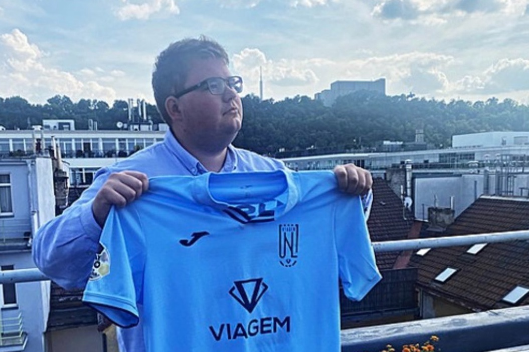 Povestea uluitoare a celui mai „tare” transfer din mercato! S-a apucat de fotbal la 22 de ani, după ce tatăl său a plătit o mică avere pentru ca fiul său să evolueze doar zece minute: „Pentru acești bani, las pe oricine să joace!” | SPECIAL