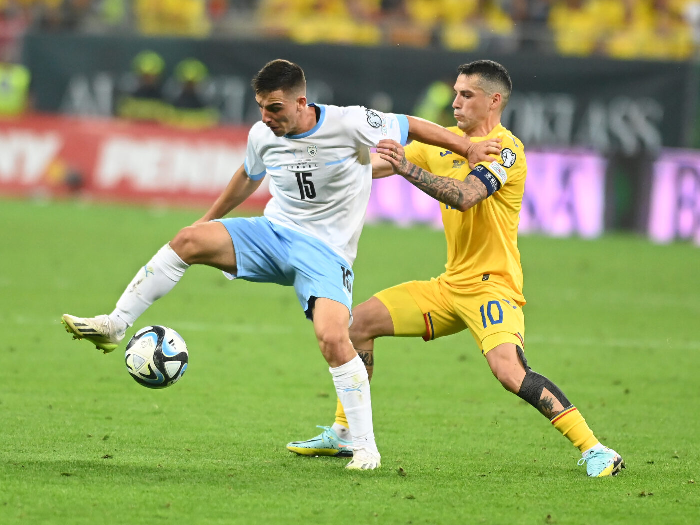 Prinde contractul carierei după România – Israel! Fotbalistul care i-a lăsat cu gura căscată pe impresarii de pe Arena Națională: „Pleacă pe bani mulți!”