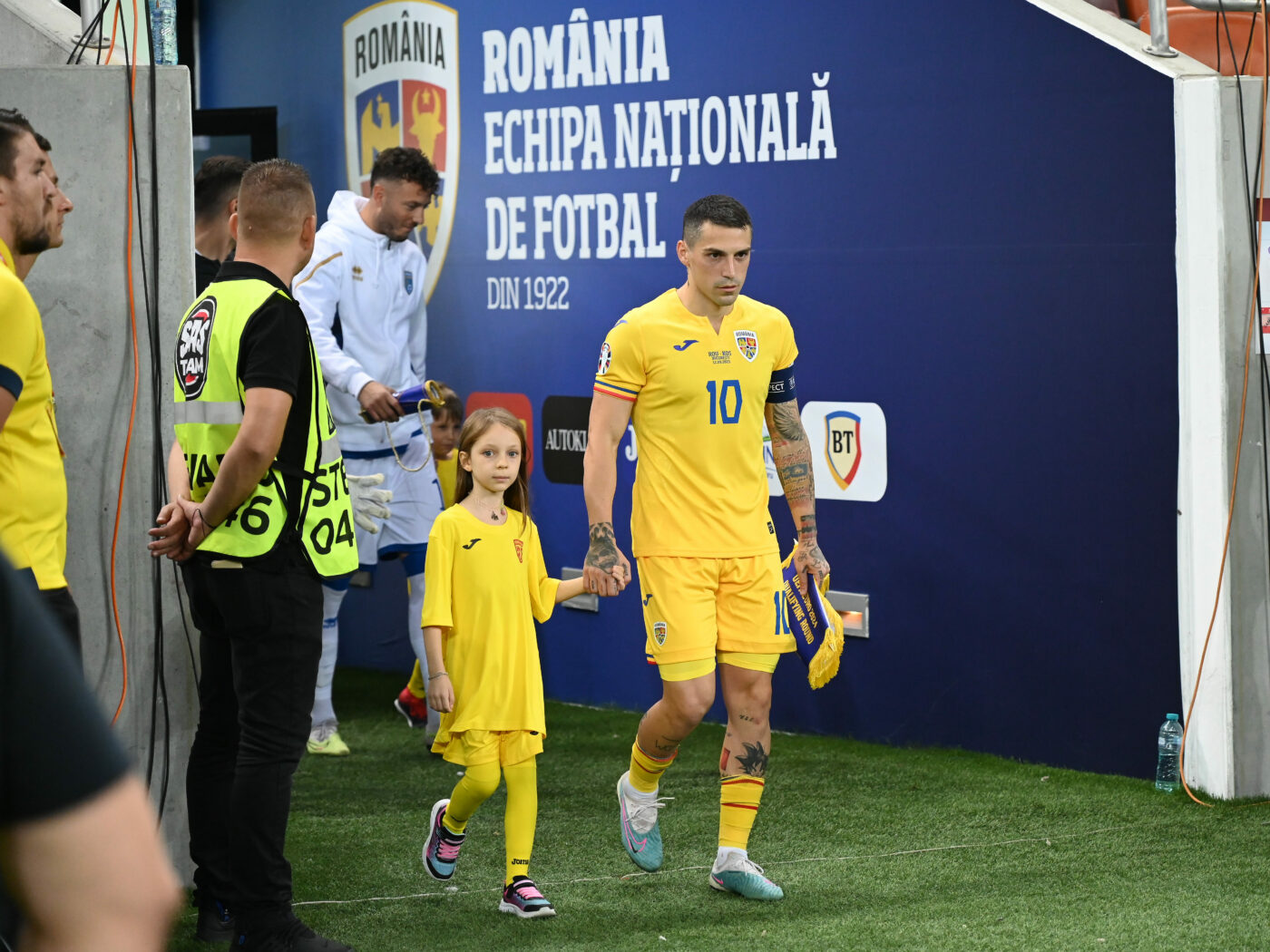 Nicolae Stanciu, căpitanul naționalei României, mesaj de forță și emoție prin intermediul ProSport pentru coechipierii tricolori, în pregătirea EURO 2024! EXCLUSIV