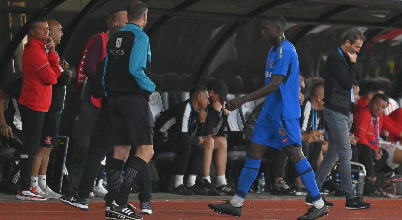 Se cere schimbarea regulamentului, după ce Joyskim Dawa a fost jignit la Hermannstadt – FCSB: „Degeaba mă amendezi pe mine!” | EXCLUSIV ProSport Live