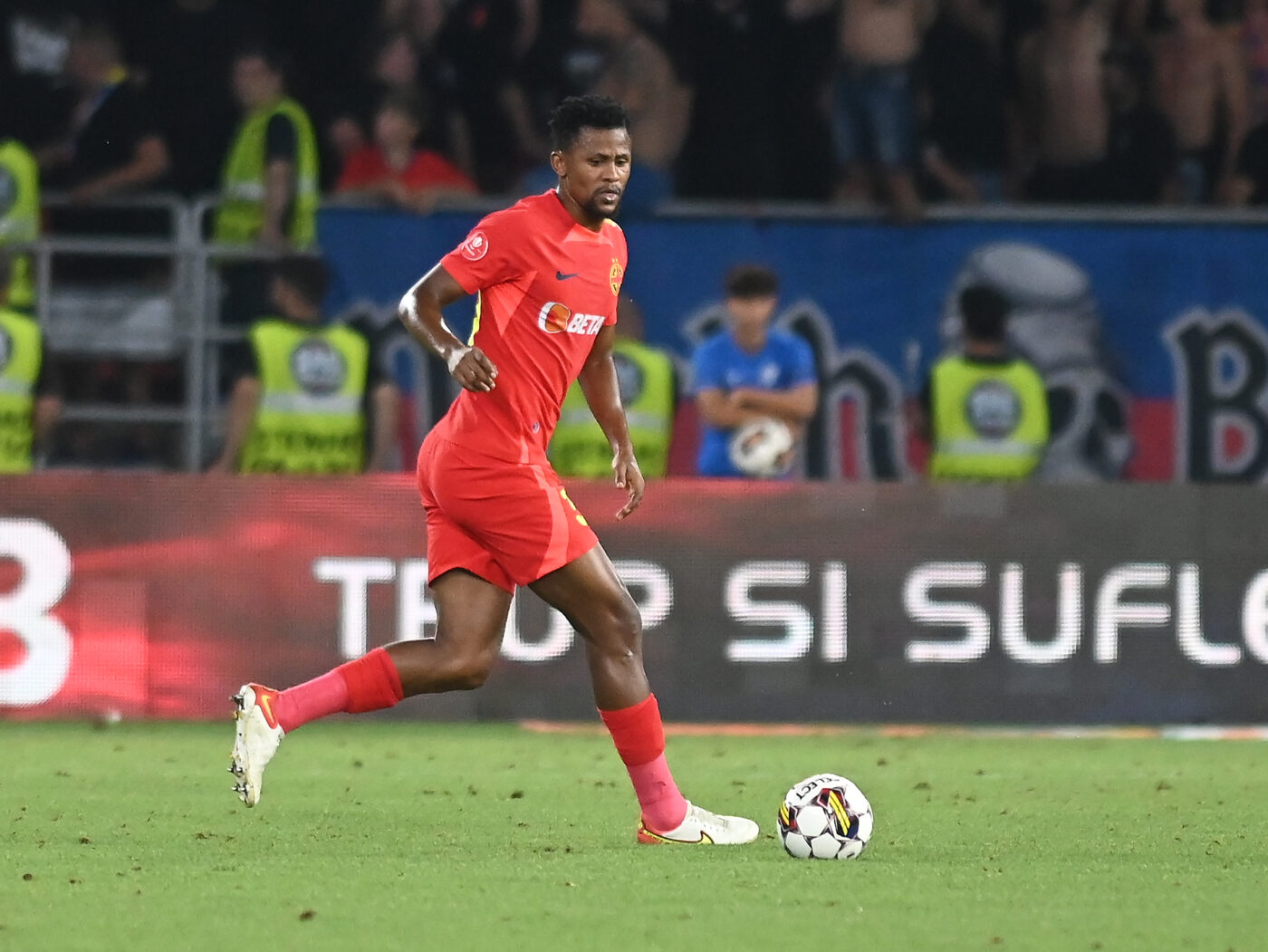 Siyabonga Ngezana, decizie finală după ce a bifat doar 2 meciuri în aproape 3 luni petrecute la FCSB! Care este planul sud-africanului