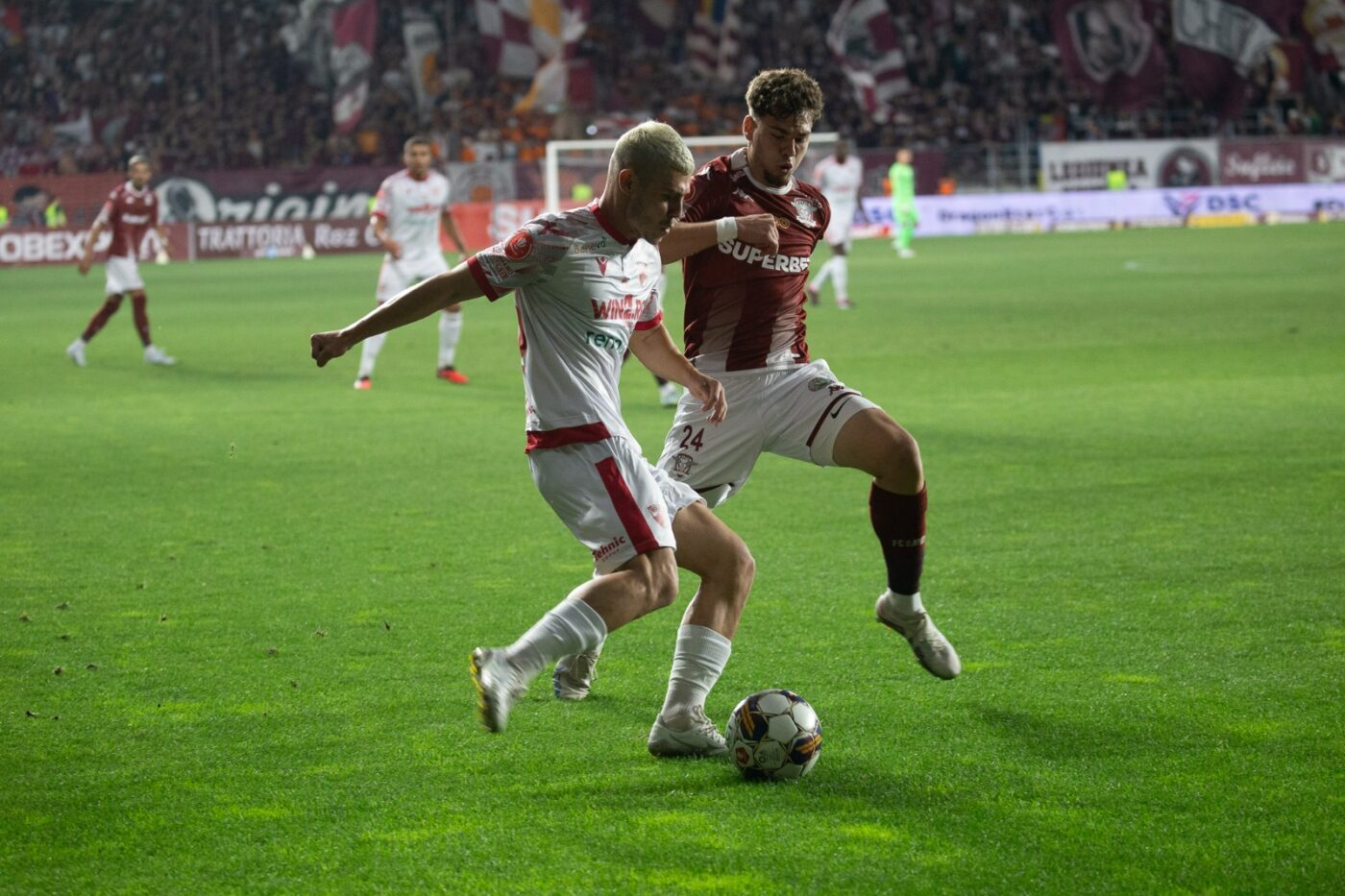 Un nume care a salvat-o pe Dinamo a revenit, la derby-ul cu Rapid, pe tricourile de joc ale „câinilor”. Momentul, anunțat în premieră la EXCLUSIV DINAMO: „Nu ai cum să le ștergi meritele!” | FOTO