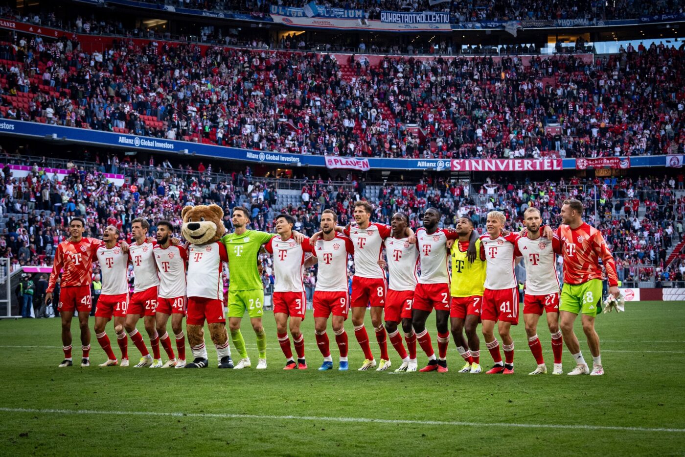 Ploaie de goluri pe Allianz Arena! Bayern i-a dat șapte lui Bochum, iar Harry Kane a bifat primul său hat-trick la campioana Germaniei