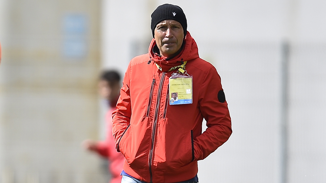 Interesul poartă fesul, să plouă cu bani publici! Daniel Oprescu susține schimbarea Legii Sportului, CSM Slatina fiind printre echipele fără drept de promovare: ”Trebuie umblat la lege, este foarte simplu”