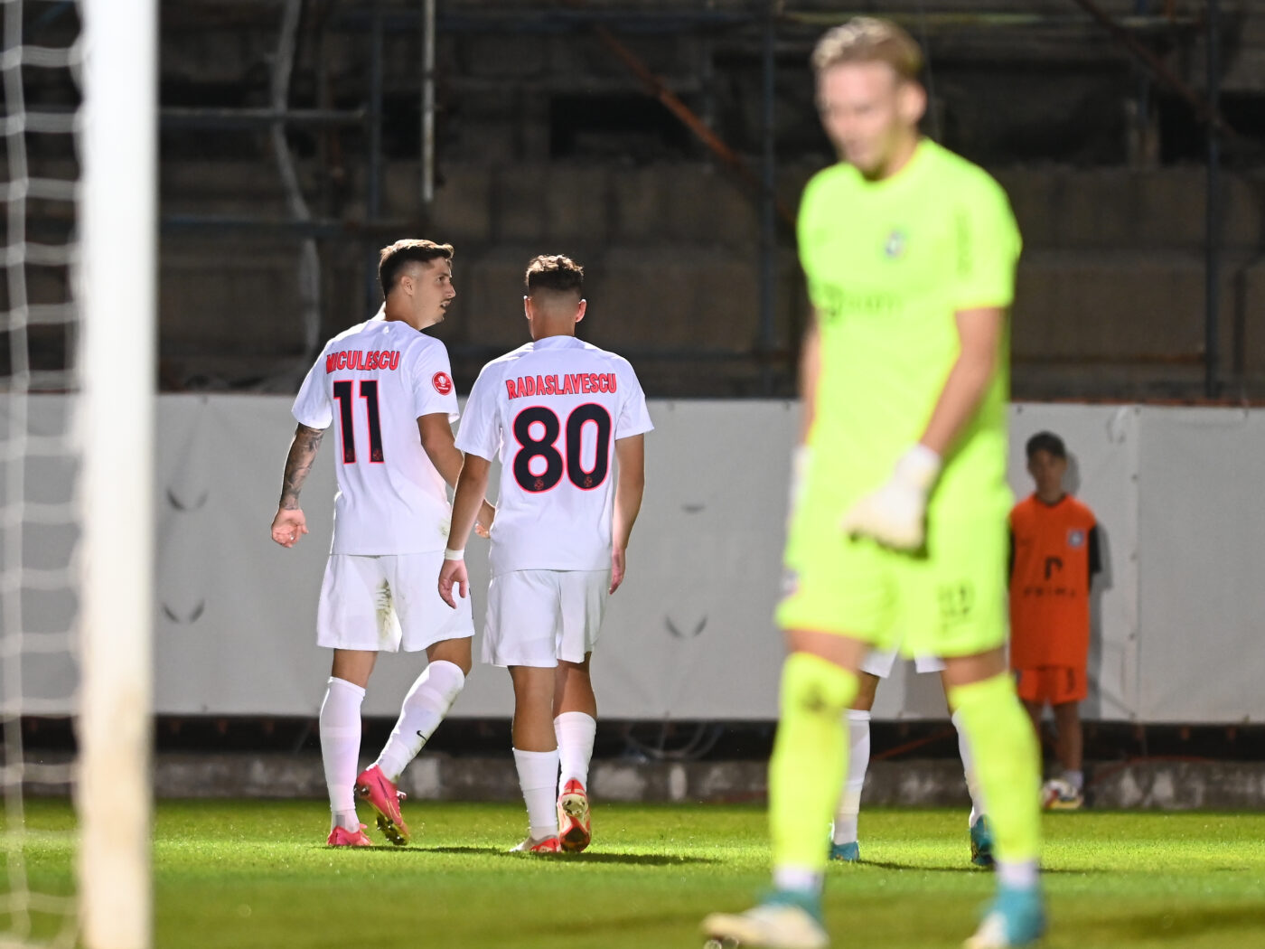 FC Bihor – FCSB 0-2 Live Video Online în Cupa României | Siyabonga Ngezana a înscris cu o lovitură de cap, după ce s-a înălțat magistral peste adversari!