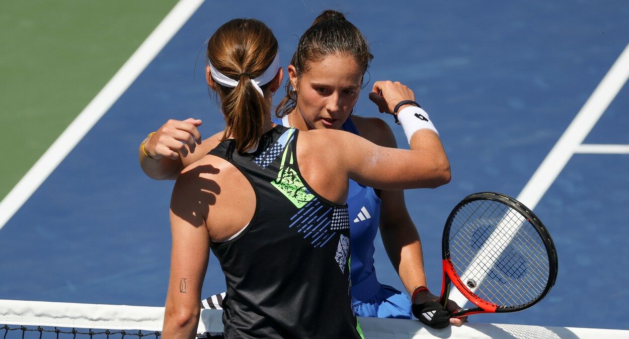 Prmieră la US Open! S-a jucat primul meci de Grand Slam între două lesbiene declarate! Gestul pe care l-au făcut când s-au întâlnit la fileu | FOTO