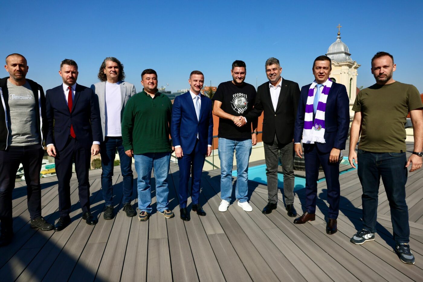 Premierul Marcel Ciolacu s-a întâlnit cu fanii timișoreni! „Suntem singurul oraș din țară fără infrastructură sportivă”. Ce spune liderul Druckeria despre discuțiile la care a participat și Sorin Grindeanu | VIDEO EXCLUSIV