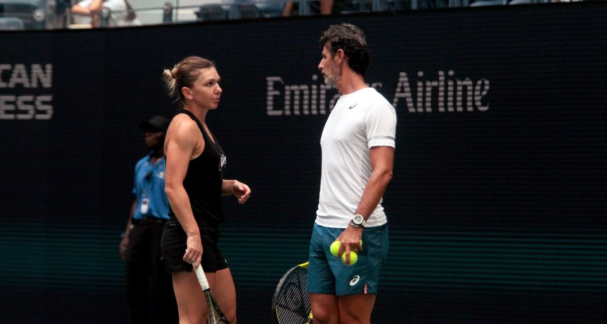 Surpriza începutului de an! Ce job a primit Patrick Mouratoglou, la Australian Open, după ce a fost concediat de Simona Halep! Antrenorul i-a șocat pe fani încă din prima zi. VIDEO