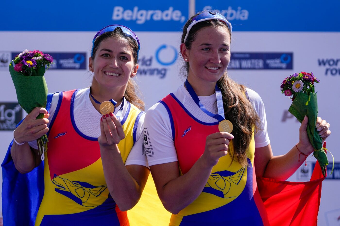 Performanță fantastică: România, aur la Campionatele Mondiale de canotaj de la Belgrad în probele de dublu vâsle feminin și 8+1 feminin!
