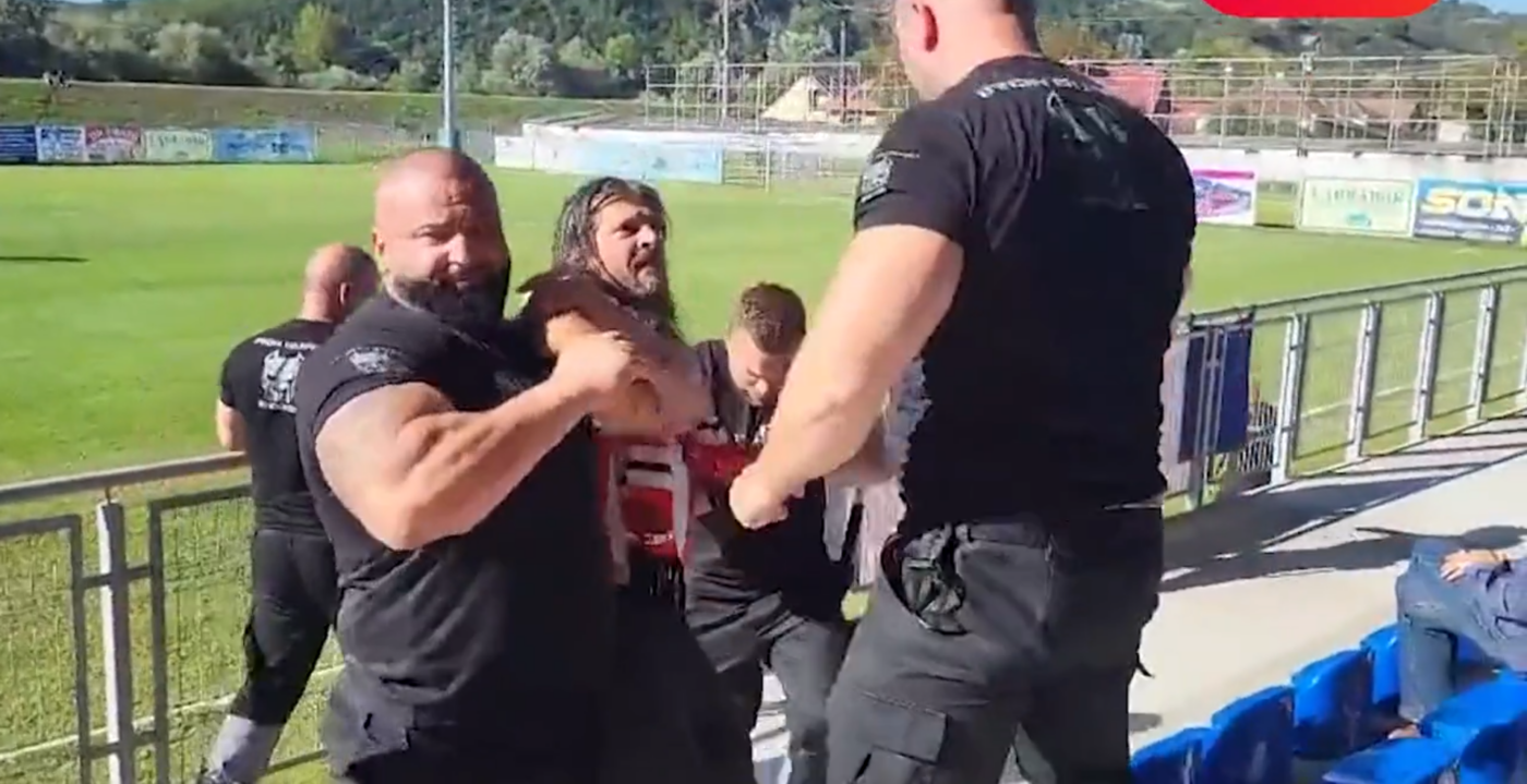 Fanul echipei UTA lovit și scos cu forța din stadion de patru agenți de pază a reacționat pe Facebook-ul ProSport! Cu ce l-au amenințat jandarmii: „Am «negociat» cu ei”