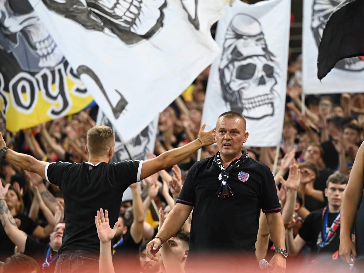 A jucat la Dinamo și liderul galeriei FCSB s-a dus direct la antrenament să discute cu el după ce Gigi Becali l-a transferat! Ce i-a spus, live, pe Tik Tok, Gheorghe Mustață