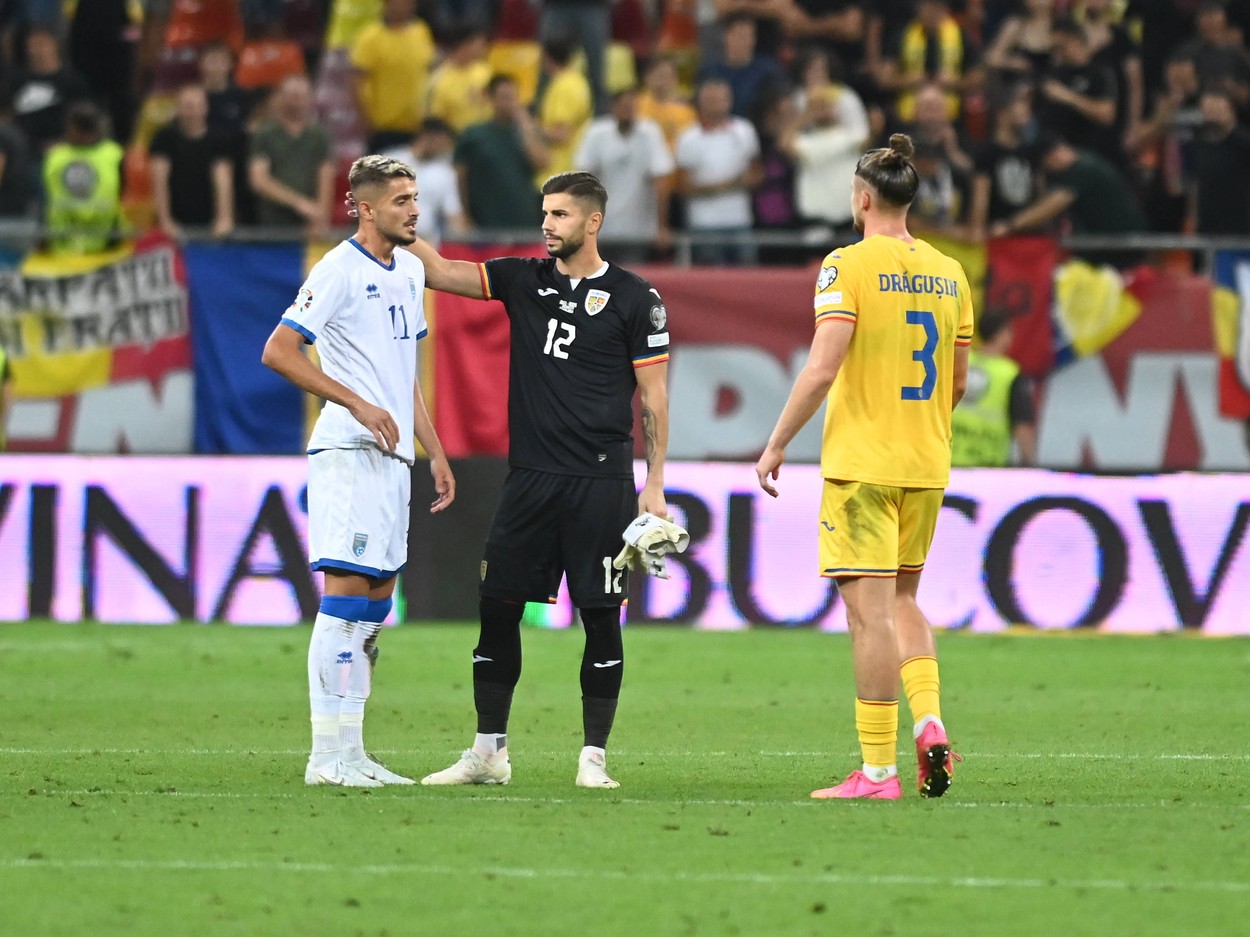 Accidentare șocantă a lui Albion Rrahmani! Atacantul Rapidului a fost scos, în lacrimi, cu targa, în meciul Andorra – Kosovo. Primul verdict este traumatizant: ratează tot sezonul dacă se confirmă!