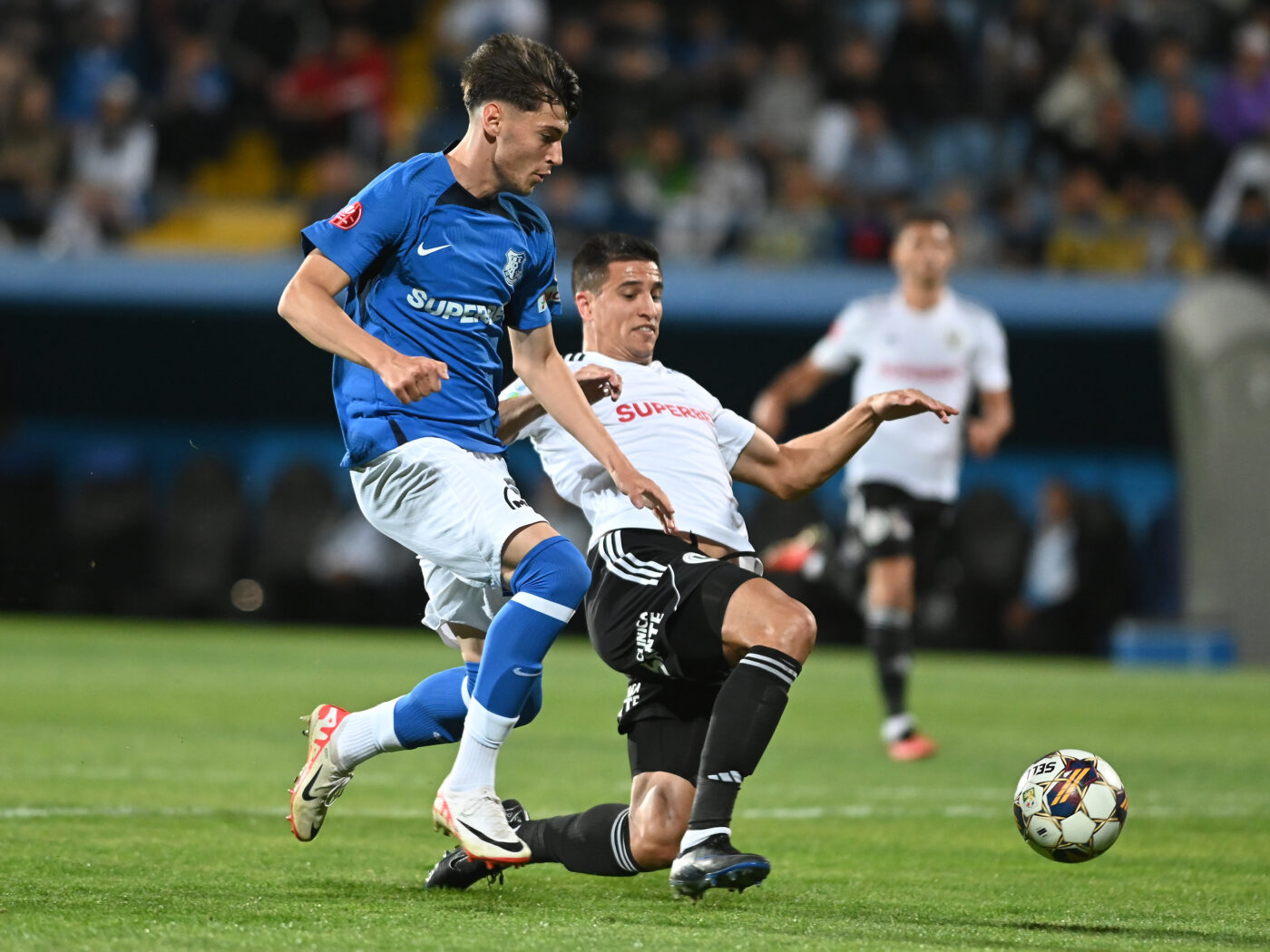 Adrian Mazilu, pus la zid după Farul – U Cluj 1-1. „Este uimitor pentru mine că are aceste obiceiuri!” Ce s-a întâmplat cu „perla” lui Gică Hagi