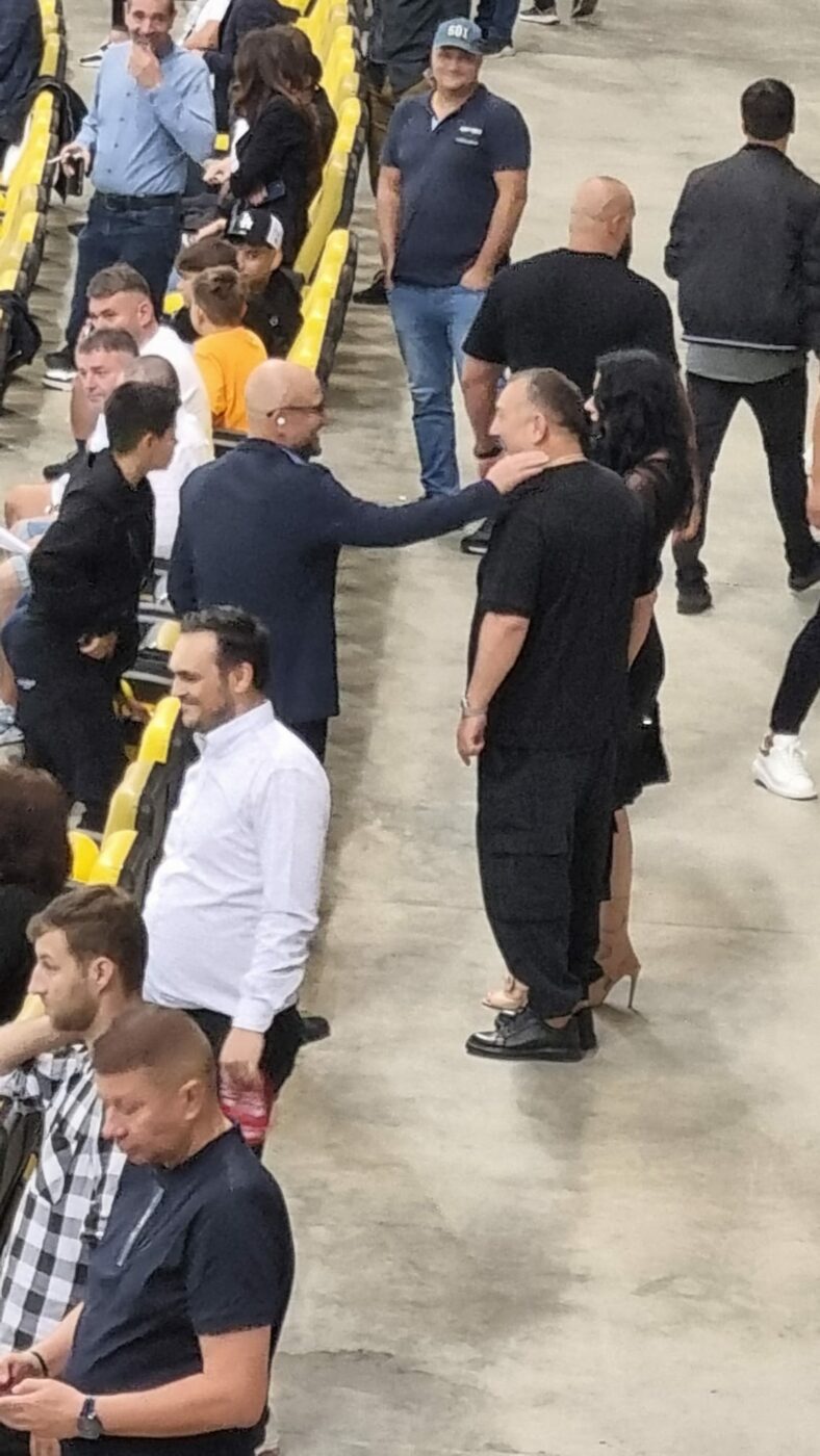 Adrian Mititelu și Nuredin Beinur, la meciul Dinamo - FC U Craiova 0-1