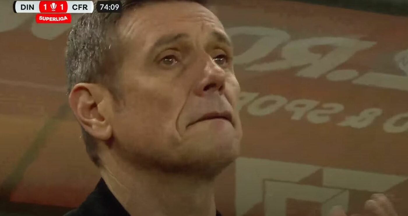 Clipe emoționante pe Arena Națională, la Dinamo – CFR Cluj: Ovidiu Burcă a izbucnit în lacrimi în minutul 74, când jocul a fost oprit timp de 60 de secunde în memoria lui Cătălin Hîldan! Ce mesaj au afișat fanii | FOTO