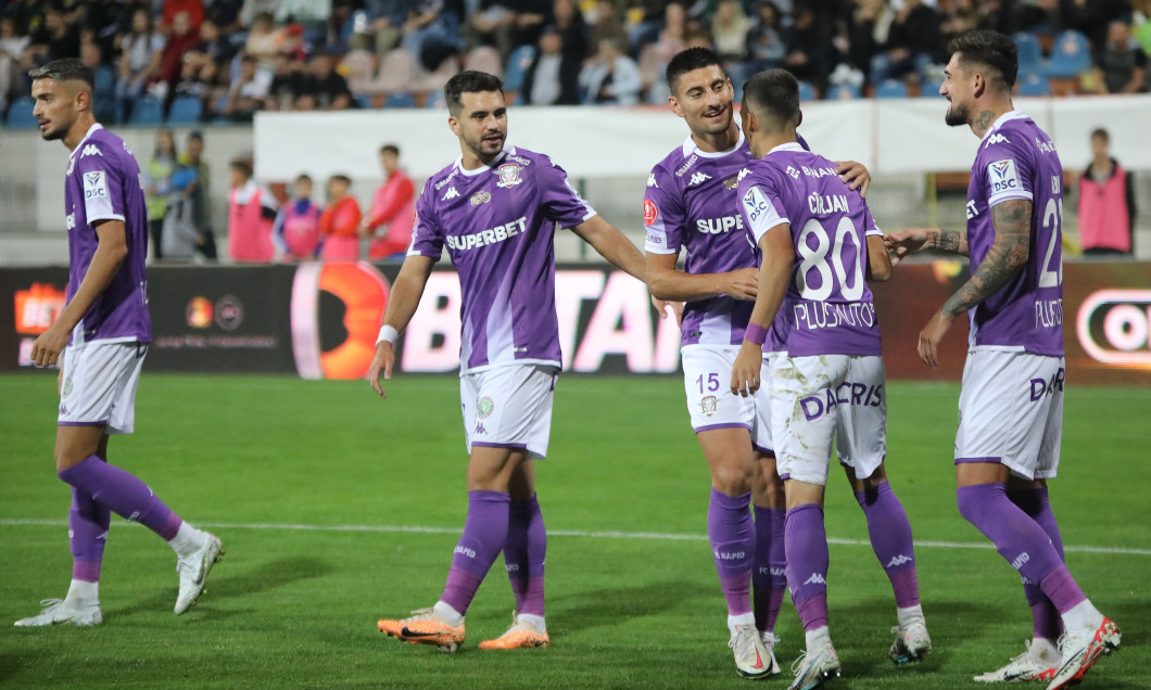 Cum și-a rupt degetul, într-un mod incredibil, unul dintre cei mai importanți fotbaliști de la Rapid! Jucătorul venit de la FCSB i-a șocat pe colegi când le-a zis! | EXCLUSIV