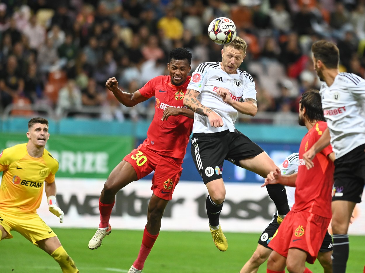 Universitatea Cluj – FCSB. „Șepcile roșii” speră la play-off, oaspeții simt în ceafă răsuflarea Rapidului și a lui CFR Cluj. Echipele probabile