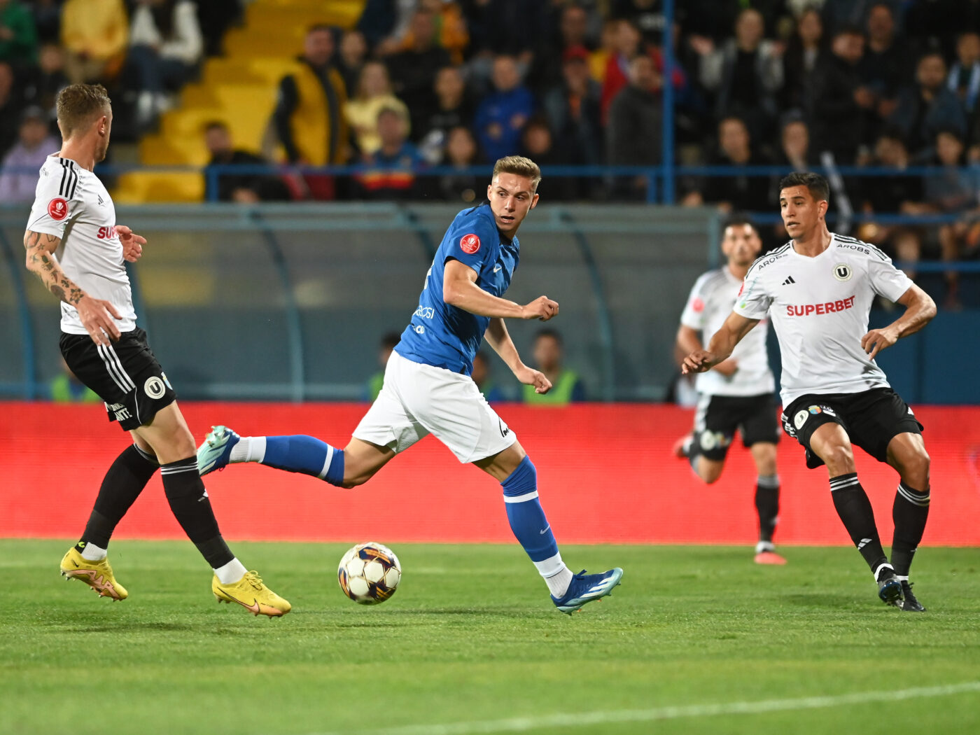 Farul Constanța – Universitatea Cluj 1-1, în etapa a 13-a din Superliga | Aioani îi face un punct cadou lui Sabău! Cum a putut să gafeze portarul campioanei