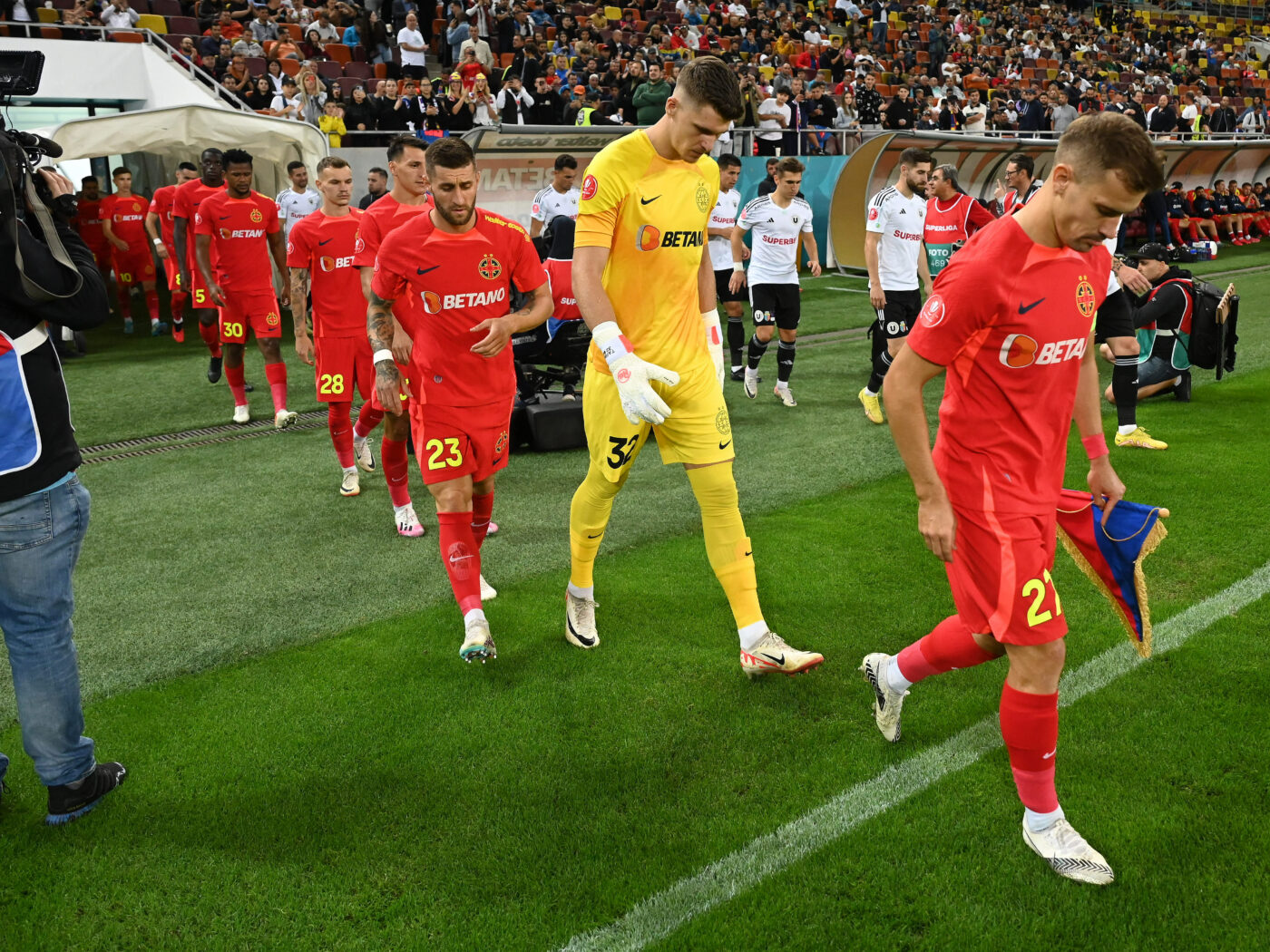 Transferul care o va transforma pe FCSB într-o echipă extrem de puternică: „De la anul!”