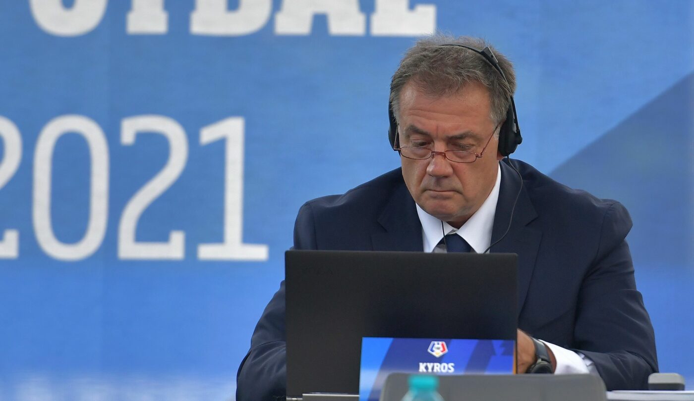 FCSB cere desecretizarea conversațiilor de la fazele de arbitraj analizate la VAR: „Am o rugăminte la Vassaras”