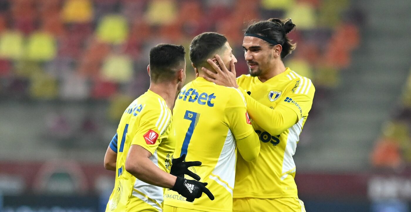 Fază unică în Superliga! Comentatorii TV au reacționat instant: „Incredibil moment!”. Fotbalistul a început să plângă pe gazon, după ce Petrolul a făcut 3-1 cu Universitatea Craiova | VIDEO