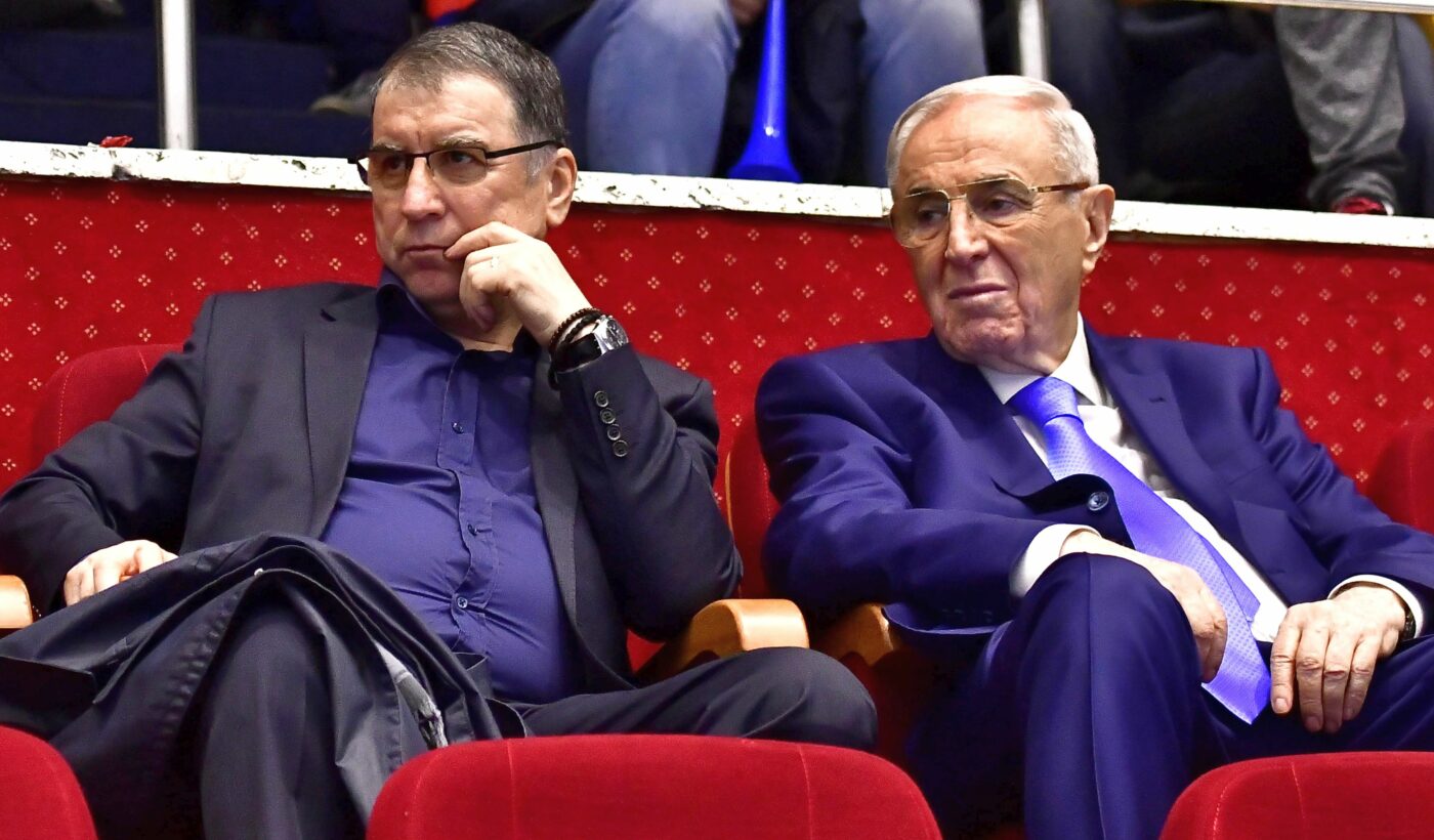 Imagini emoționante cu omul care i-a vândut Steaua lui Gigi Becali! Cum a ajuns la 88 de ani Viorel Păunescu, milionarul despre care Victor Pițurcă spune că e singurul lui prieten din această lume