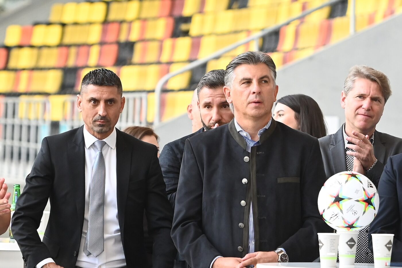 Ce reacție au avut fanii lui Dinamo după ce au aflat că Ionuț Lupescu s-a întors în „Ștefan cel Mare!” Cine i-a anunțat că s-a făcut „transferul” | SPECIAL