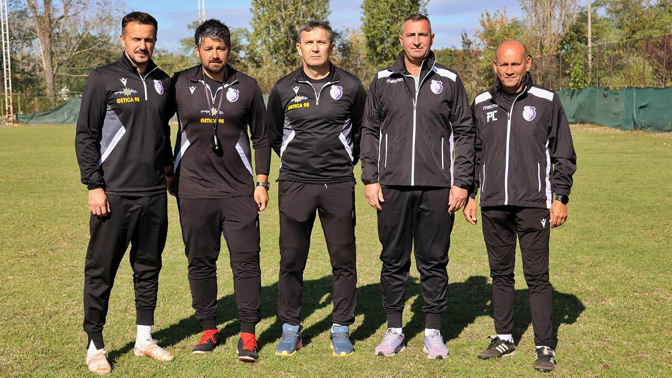 CFC Argeș are stafful tehnic complet! Un iordanian este noul antrenor secund al echipei, ultimul care i s-a alăturat lui Eugen Neagoe