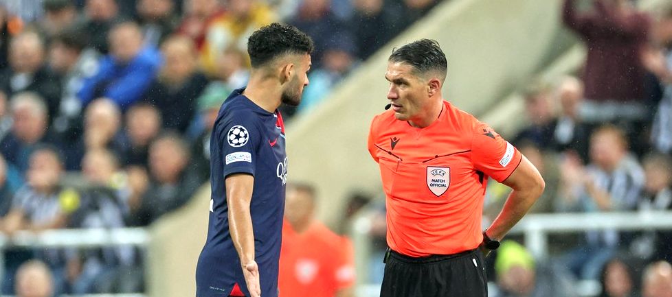 Istvan Kovacs a furat prim-planul în presa din Franța după ce a arbitrat Newcastle – PSG: „A fost suspect!”