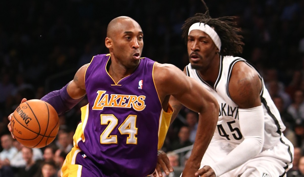Legendarul jucător al lui Dinamo l-a dat pe spate! Fostul internațional român era la același nivel cu vedeta mondială care avea milioane de fani: „Îl compar oricând cu Kobe Bryant!” | VIDEO EXCLUSIV DINAMO