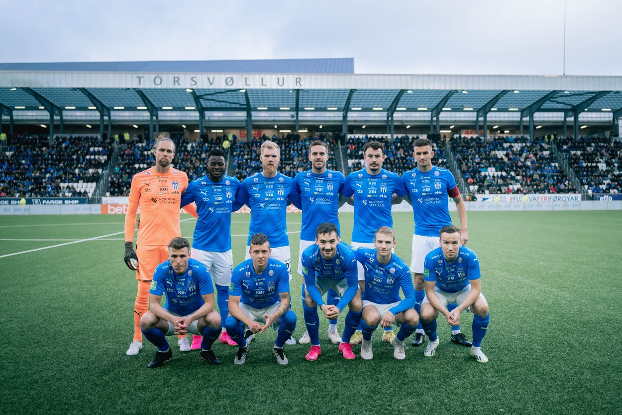 Ne-ar călca și ei în picioare! Povestea amatorilor care n-ar avea loc în Superliga: cum au intrat definitiv în istorie după ce au făcut senzație în Europa împotriva echipei care i-a umilit acum doi ani pe Mbappe și Neymar: „Să vă fie rușine!” | SPECIAL