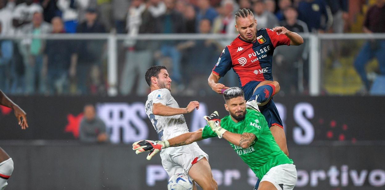 Pușcaș nu e în stare să îi dea gol nici lui Giroud! Atacantul francez a intrat portar la AC Milan şi l-a blocat în prelungiri pe român