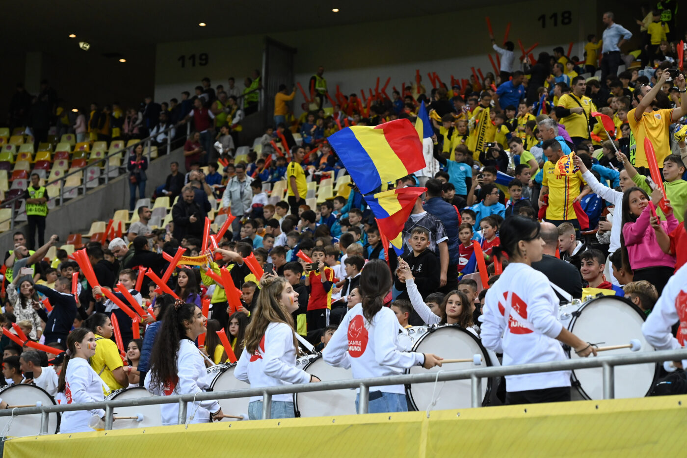 Gestul superb făcut de jucătorii României pentru copiii care i-au susținut din peluză la succesul cu Andorra! Ce au făcut „tricolorii” imediat după fluierul de final | VIDEO