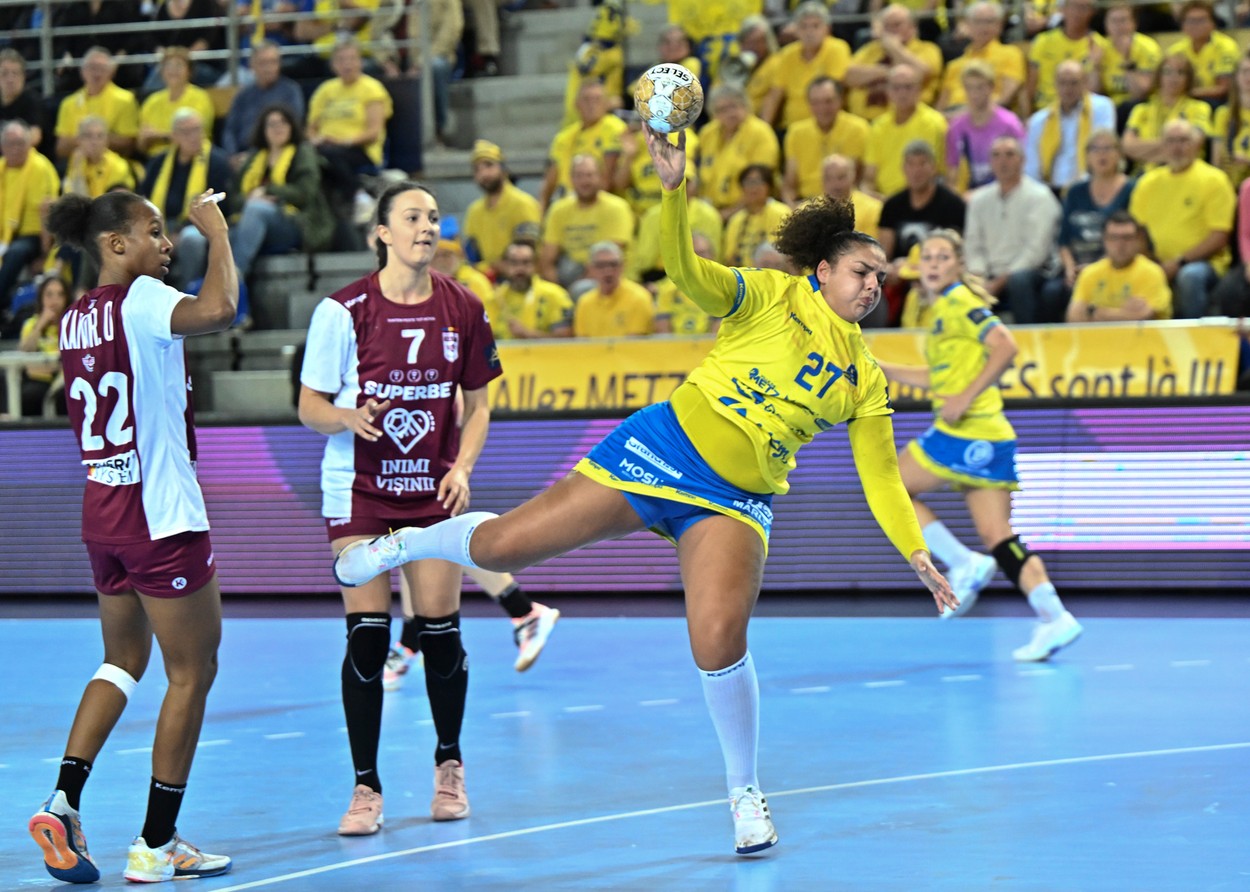 România, trezește-te! Rapid s-a făcut de râs și a fost spulberată de Metz în Liga Campionilor, într-un weekend de coșmar în handbalul european: „Să lăsați vedetele să-și numere banii!”