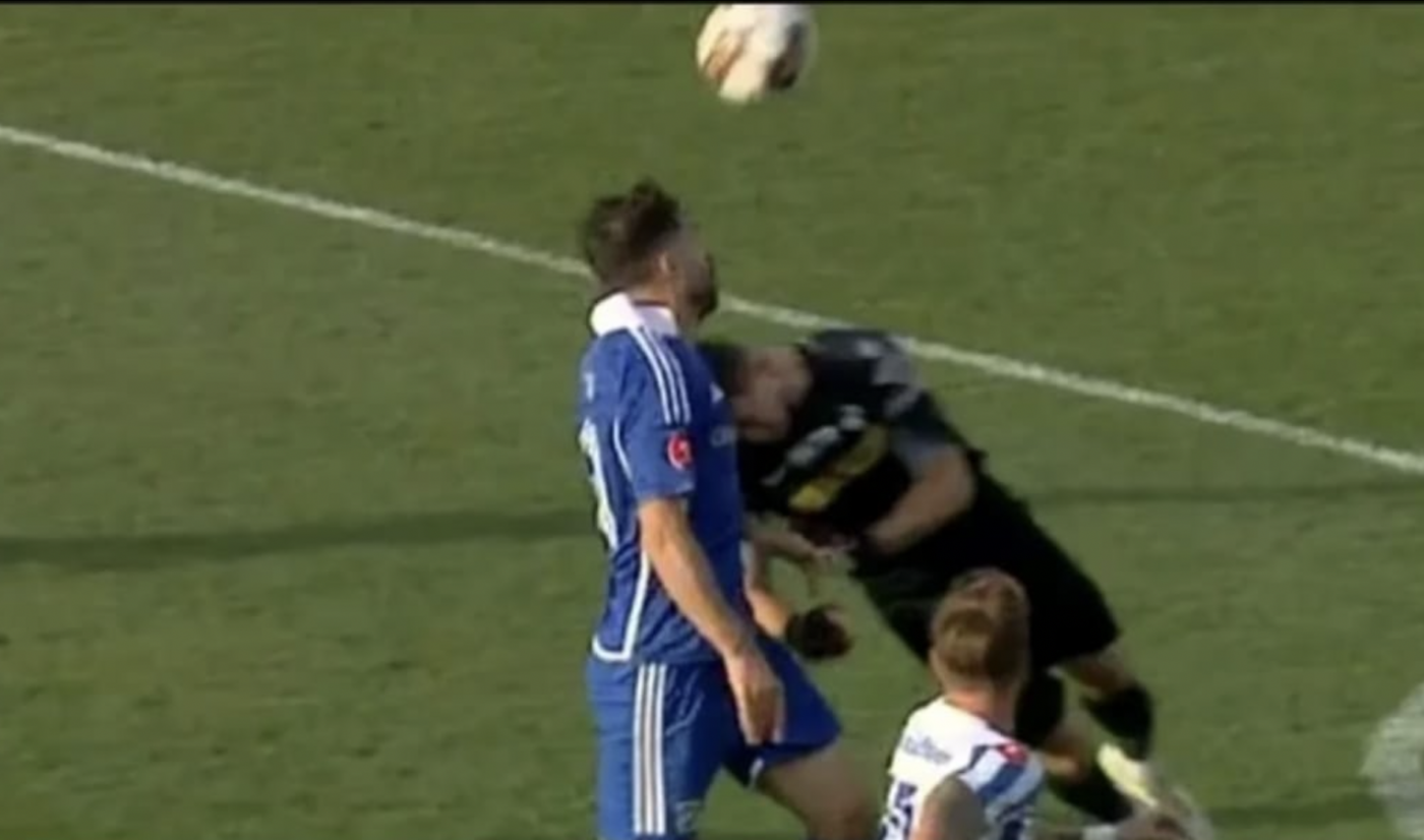 „Fotbalişti români, loviți-vă adversarii cu capul în gură!”. Reacție halucinantă a directorului FC U Craiova!