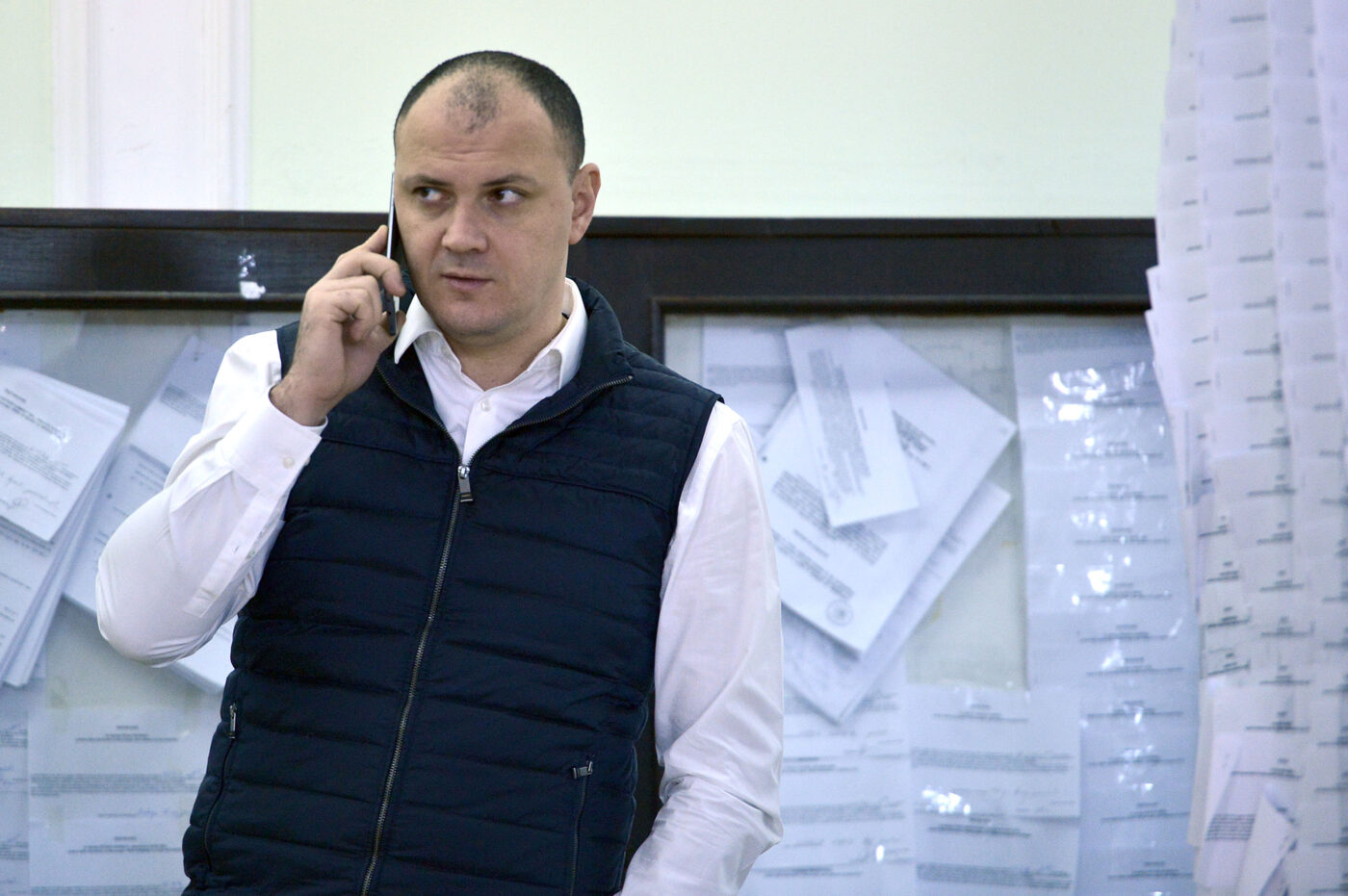 Șeful de televiziune, extrem de controversat, care putea deveni patronul lui Dinamo! Dezvăluiri incendiare din culise despre scenariul în care „câinii” s-ar lupta iar la Liga Campionilor: „E în primii 15 oameni din România ca bogăție”