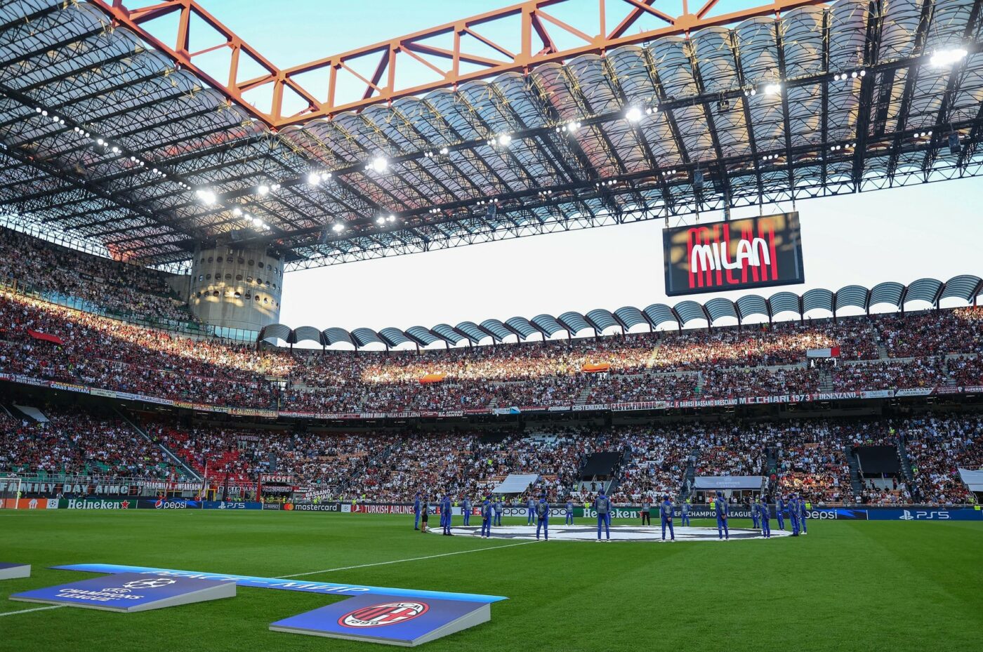 AC Milan își face propriul stadion: a cumpărat terenul și a depus documentația! Rămâne Inter Milano „stăpână” pe Giuseppe Meazza? „Bijuteria” va avea 70.000 de locuri