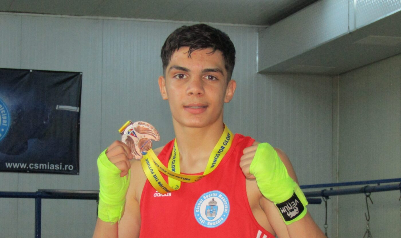 „Visul cel mare este să urc pe podium la Olimpiadă”. Perla boxului ieșean își spune povestea după bronzul de la Europene și titlurile de la cadeți, respectiv juniori | EXCLUSIV